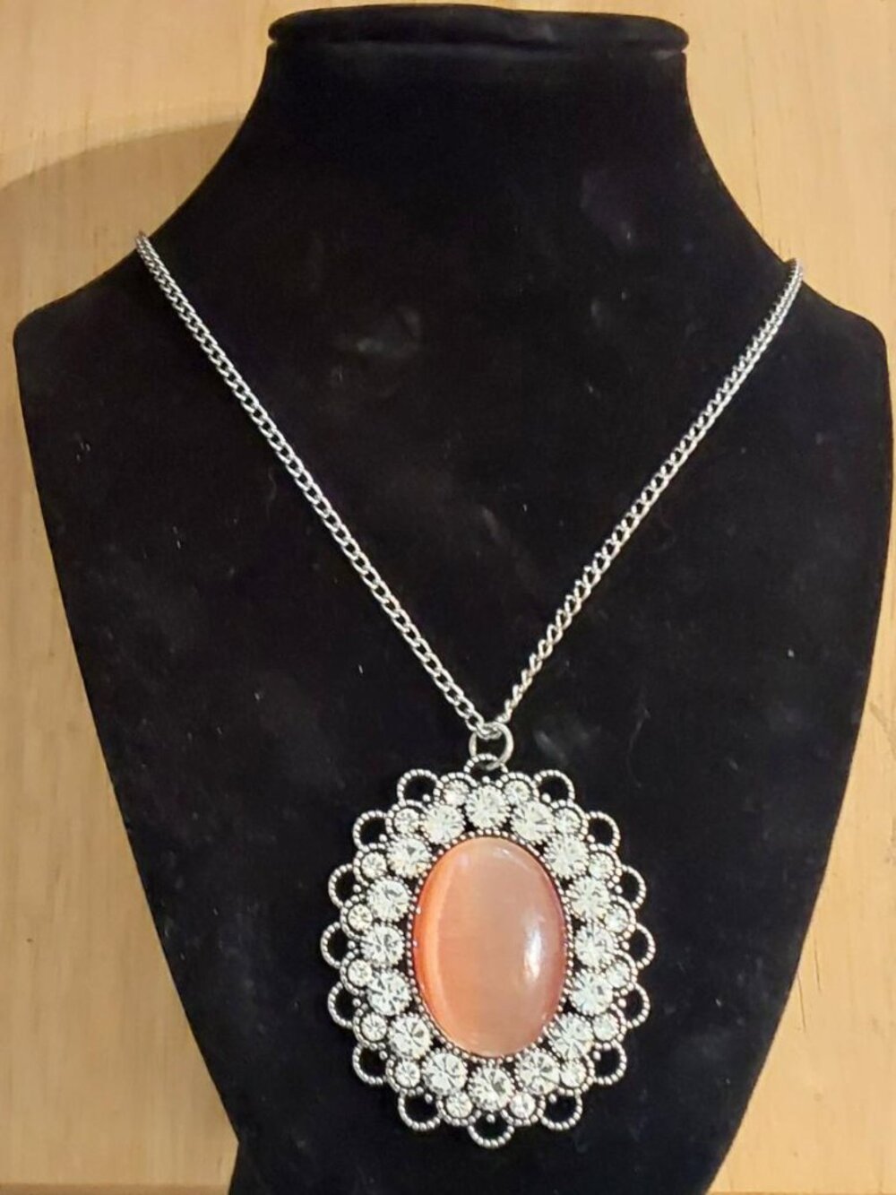 Pine Satin Stone Necklace